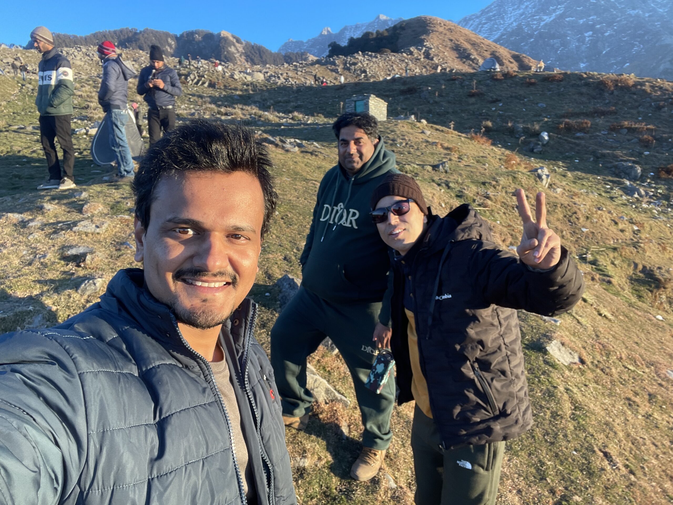 अब त्रियूंड में ट्रैकिंग पर जाने के लिए लगेगी फीस, ट्रैकिंग के लिए प्रति व्यक्ति 200 रुपए एंट्री; टेंट के लिए 1120 शुल्क, साइट में अवैध टेंट लगाने पर होगा 5000 जुर्माना