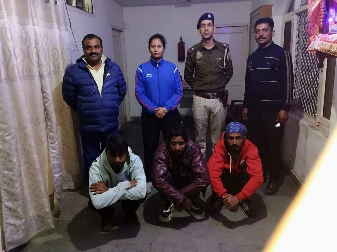 चिंतपूर्णी बाजार में खालिस्तानी नारे लिखने के आरोप में पंजाब के गोराया से तीन युवक गिरफ्तार