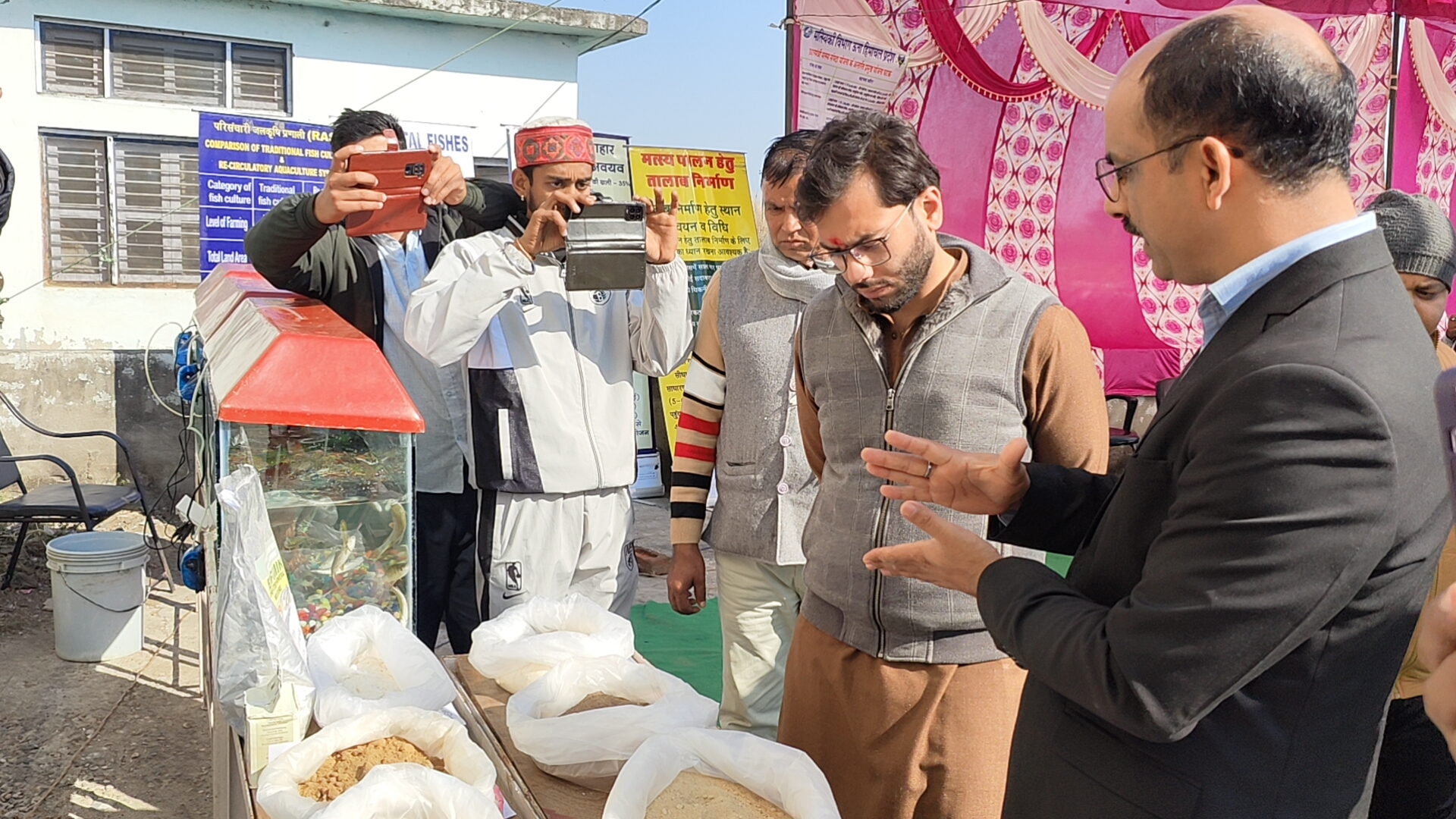 दियोली मछली बीज केन्द्र में बनेगा उत्कृष्ट ट्रेनिंग सेंटर व सपर्क मार्ग - चैतन्य शर्मा
